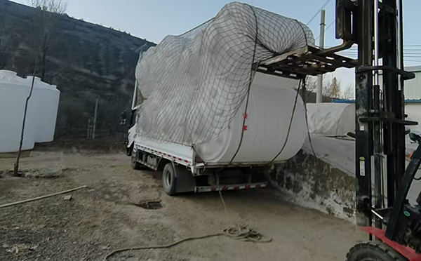 迭部塑料桶批量交付案例：满足多行业高标容器需求的一站式解决方案